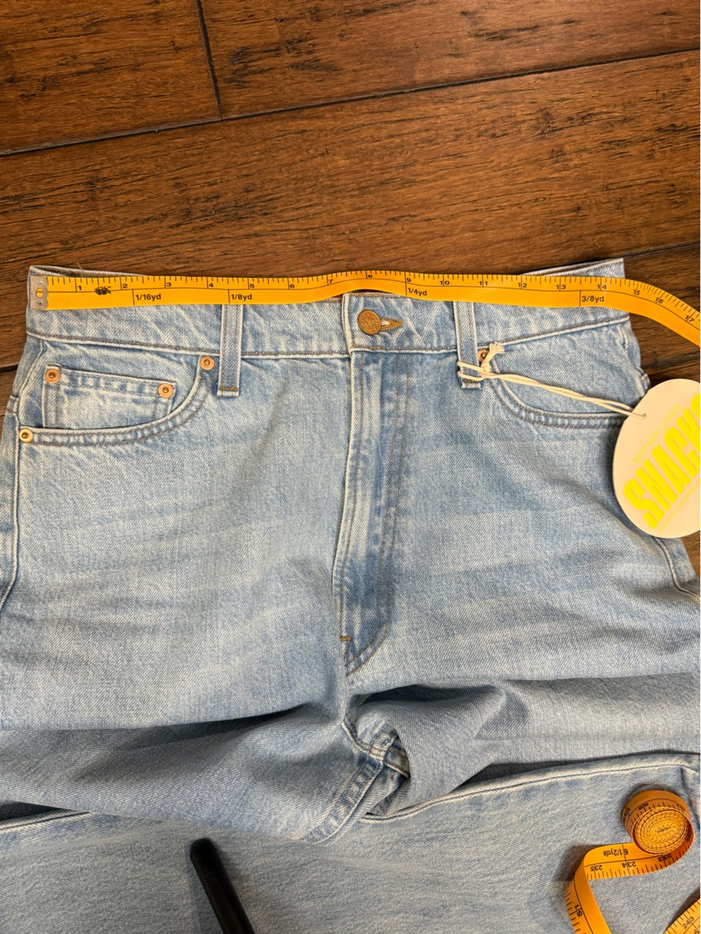 NWT MOTHER "SNACKS!" High Rise Straight Jeans Light Wash Mom Jeans Size 29 - Picture 8 of 14
